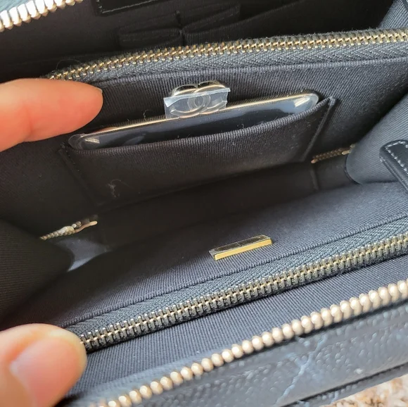 ❌️SOLD❌️22P chanel vanity case - Picture 6 of 13